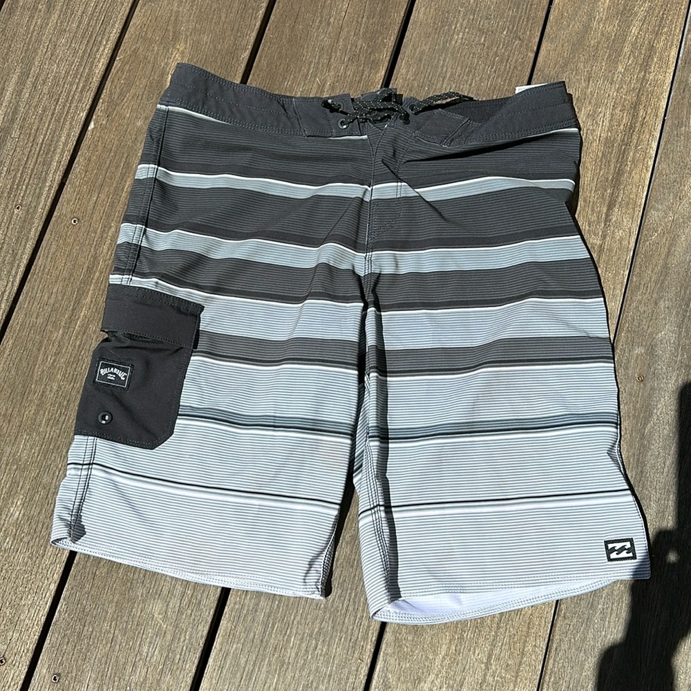 Billabong men’s board shorts